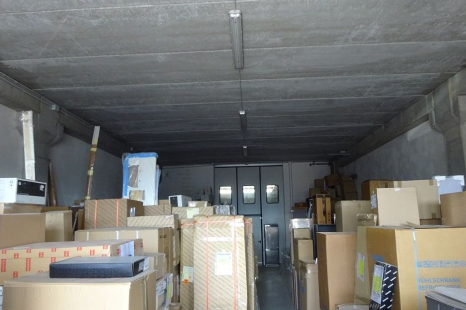 #7411 Locale artigianale piano terra uso magazzino in vendita - foto 2