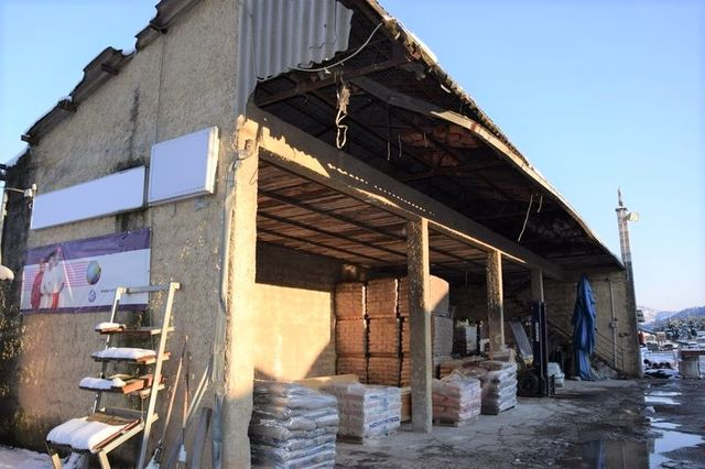 Negozi in vendita