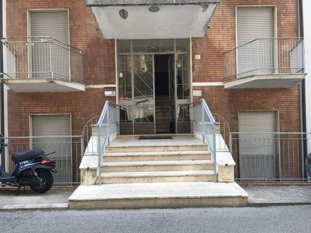 Grandi dimensioni in vendita