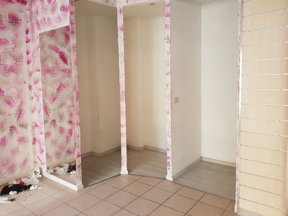 #7479 Negozio di 103 mq in complesso residenziale in vendita - foto 4