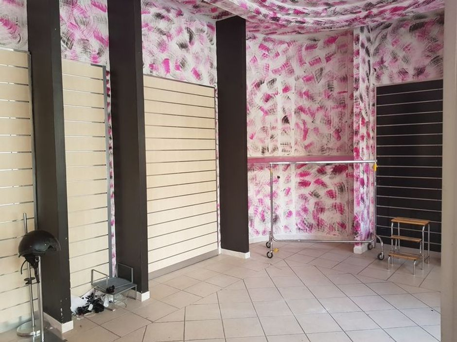 #7479 Negozio di 103 mq in complesso residenziale in vendita - foto 6