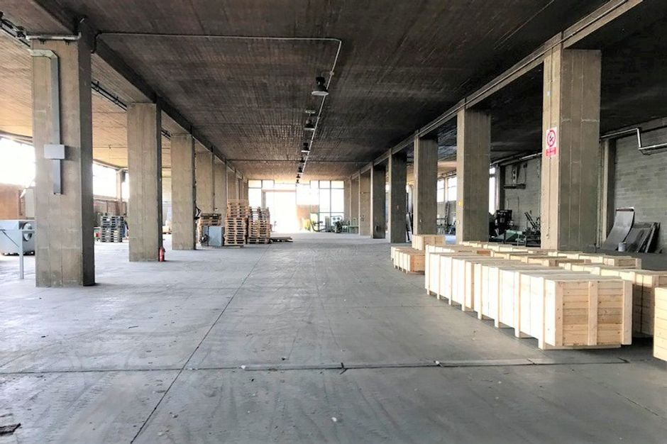 #7507 Opificio su più livelli con uffici e alloggio in vendita - foto 4