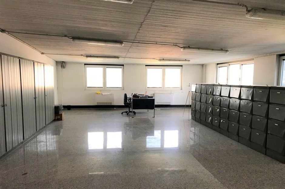 #7507 Opificio su più livelli con uffici e alloggio in vendita - foto 8
