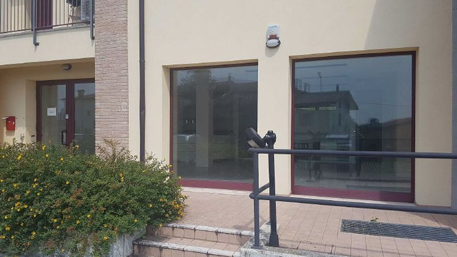 #7525 Negozio con box auto in vendita - foto 4