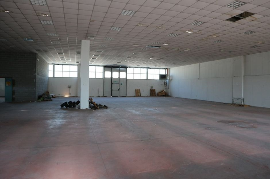 #7555 Porzione di magazzino di 1.003 mq in vendita - foto 1