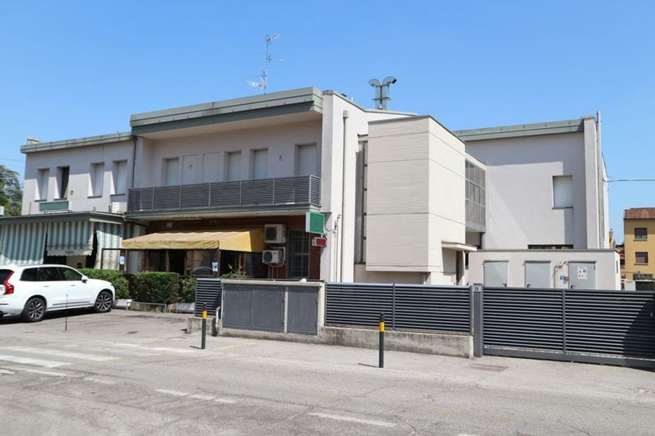 #7612 Locale commerciale a piano primo in vendita - foto 10