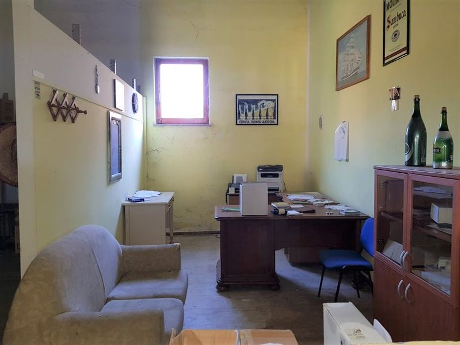 #7619 Magazzino con area edificabile in vendita - foto 4