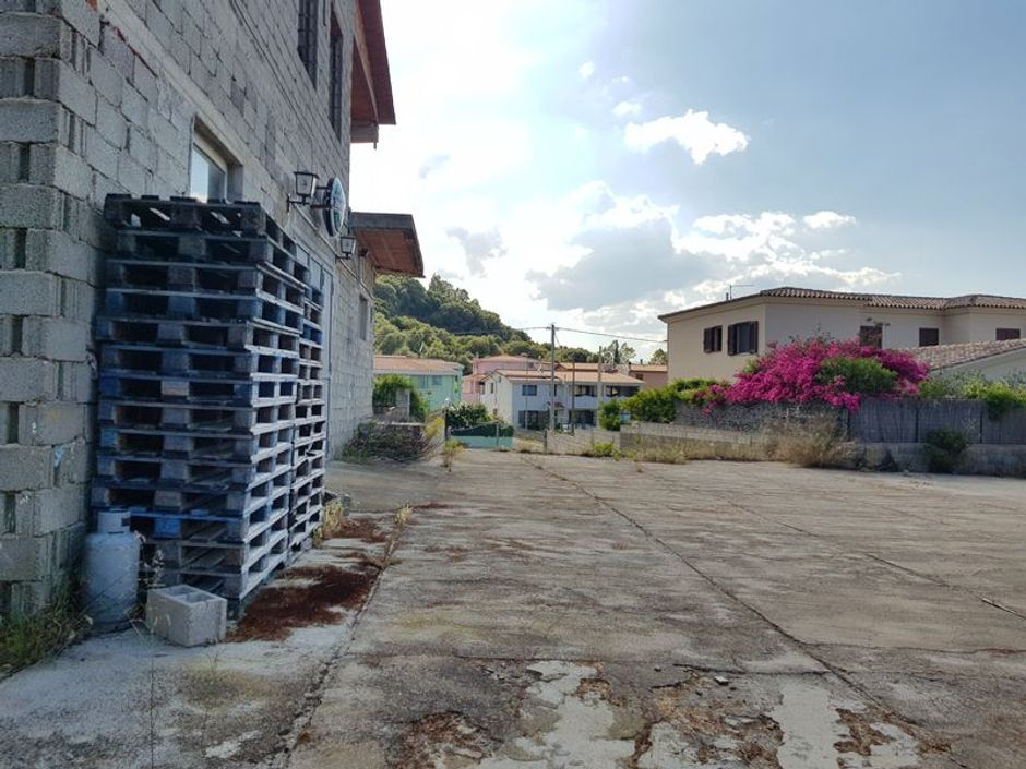 #7619 Magazzino con area edificabile in vendita - foto 7