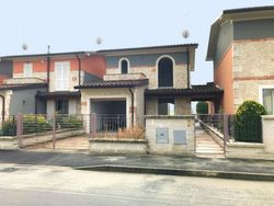 Terraced house with unfinished garage - Lot 7624 (Auction 7624)