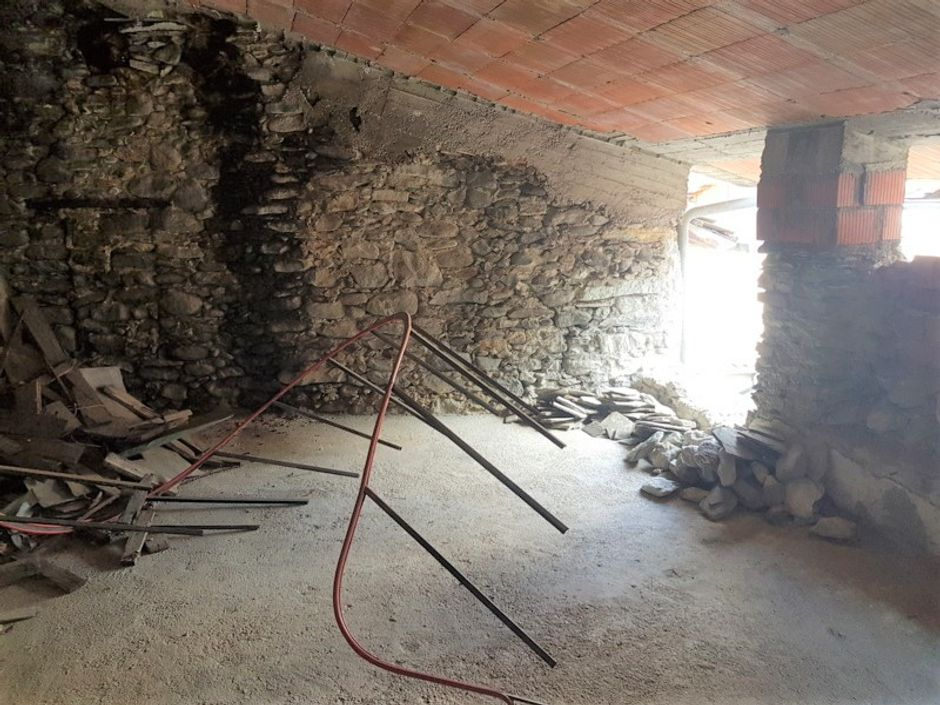 #7691 Negozio con appartamento al grezzo in vendita - foto 8