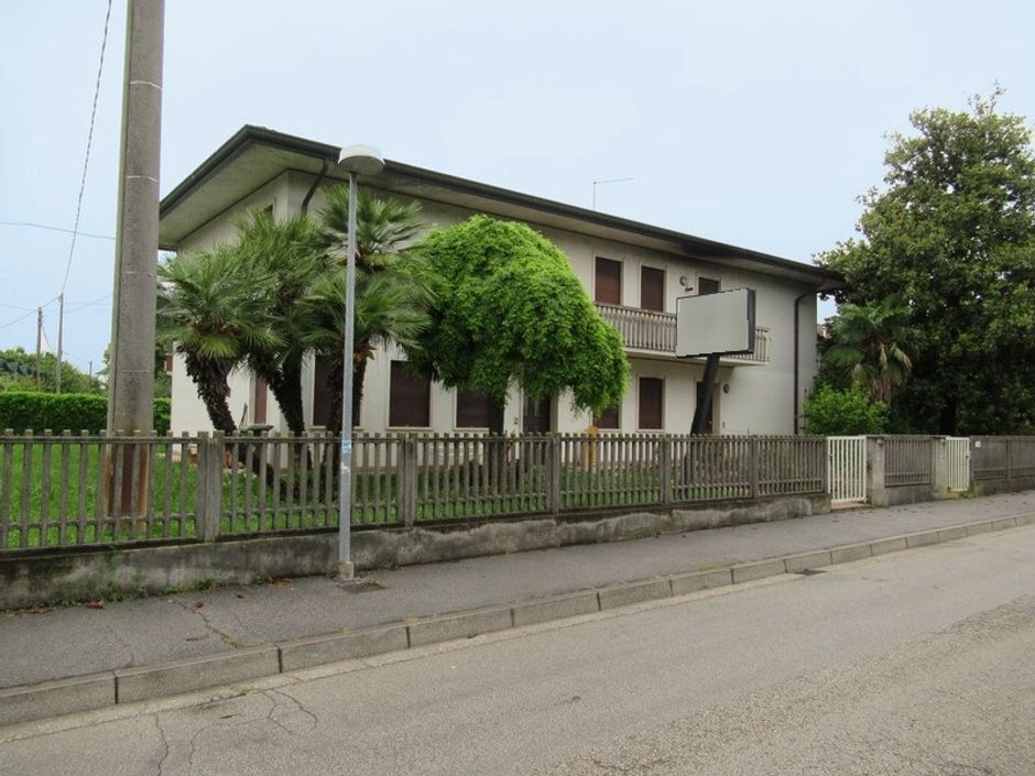 #7699 Negozio al piano terra di casa singola in vendita - foto 4