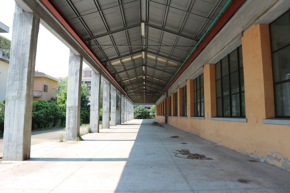 #7745 Complesso commerciale con porzione di terreno edificabile in vendita - foto 6