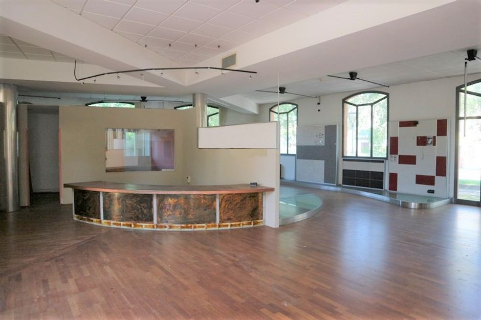 #7745 Complesso commerciale con porzione di terreno edificabile in vendita - foto 10