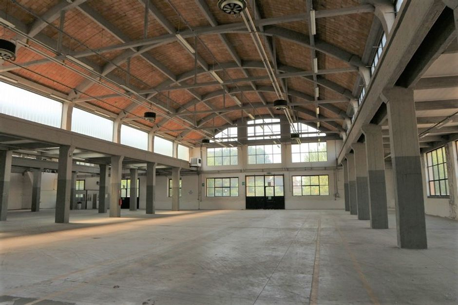 #7745 Complesso commerciale con porzione di terreno edificabile in vendita - foto 15