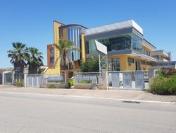 Industrial building with offices and exhibition area - Lot 7772 (Auction 7772)