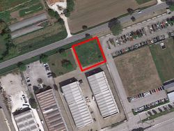 Frustolo di terreno in zona industriale - Lotto 7804 (Asta 7804)