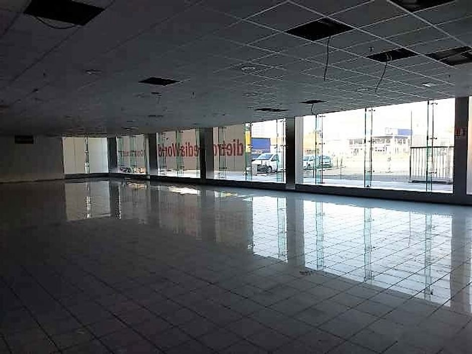 #7821 Porzione di fabbricato commerciale di 1332 mq in vendita - foto 1