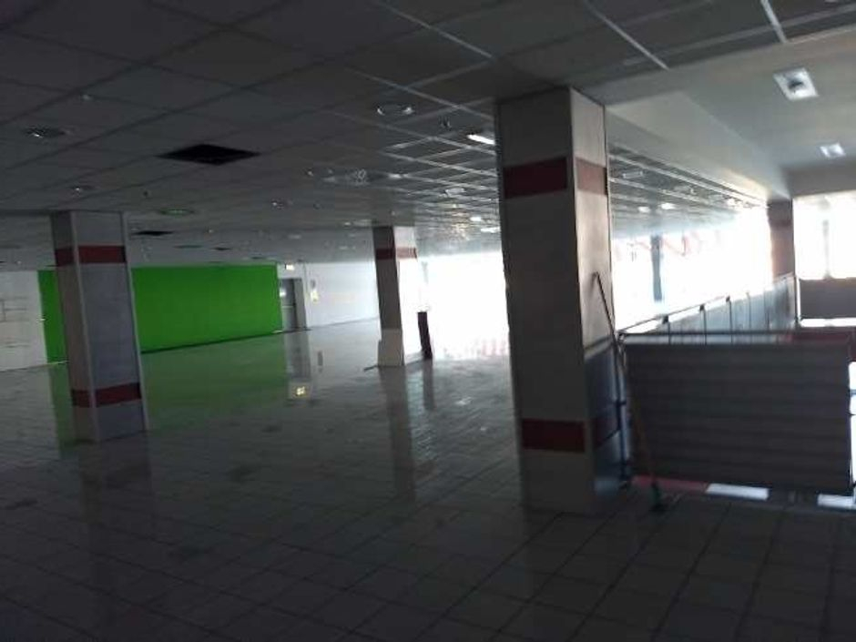 #7821 Porzione di fabbricato commerciale di 1332 mq in vendita - foto 4