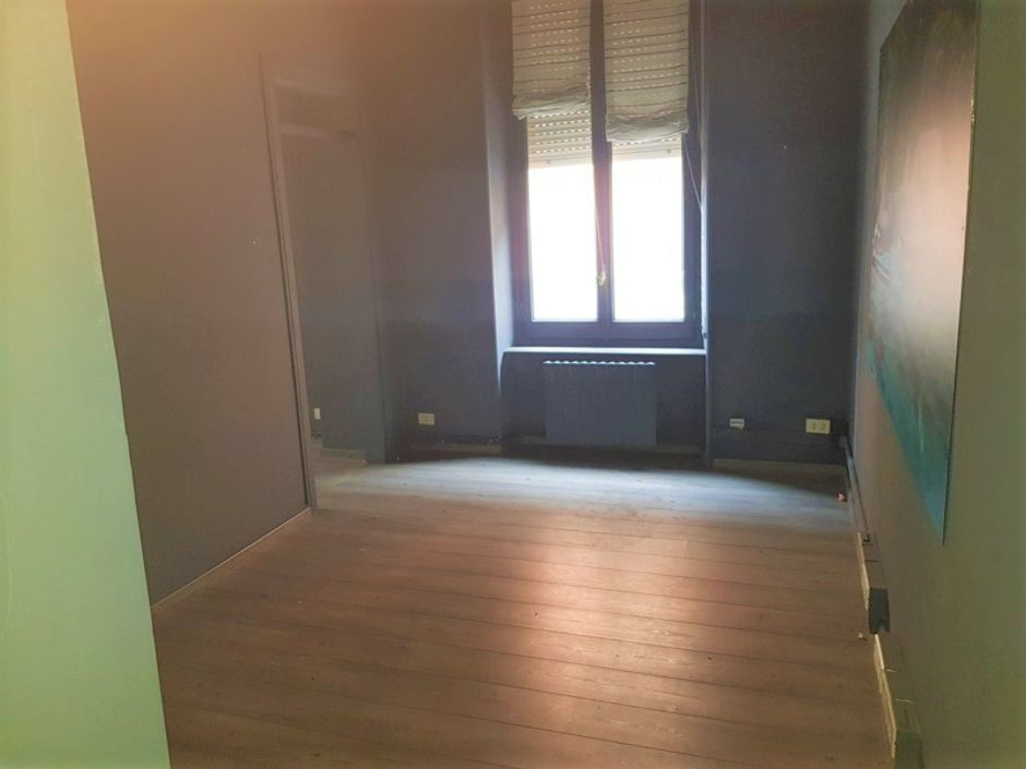 #7843 Porzione di palazzina con negozio e due uffici in vendita - foto 7