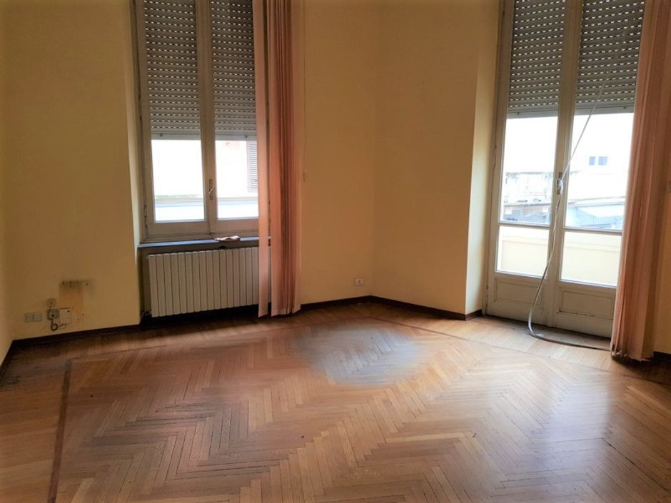 #7843 Porzione di palazzina con negozio e due uffici in vendita - foto 11