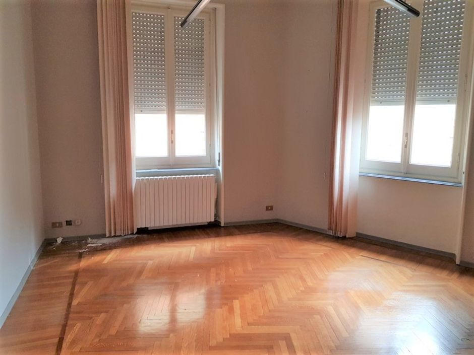 #7843 Porzione di palazzina con negozio e due uffici in vendita - foto 14