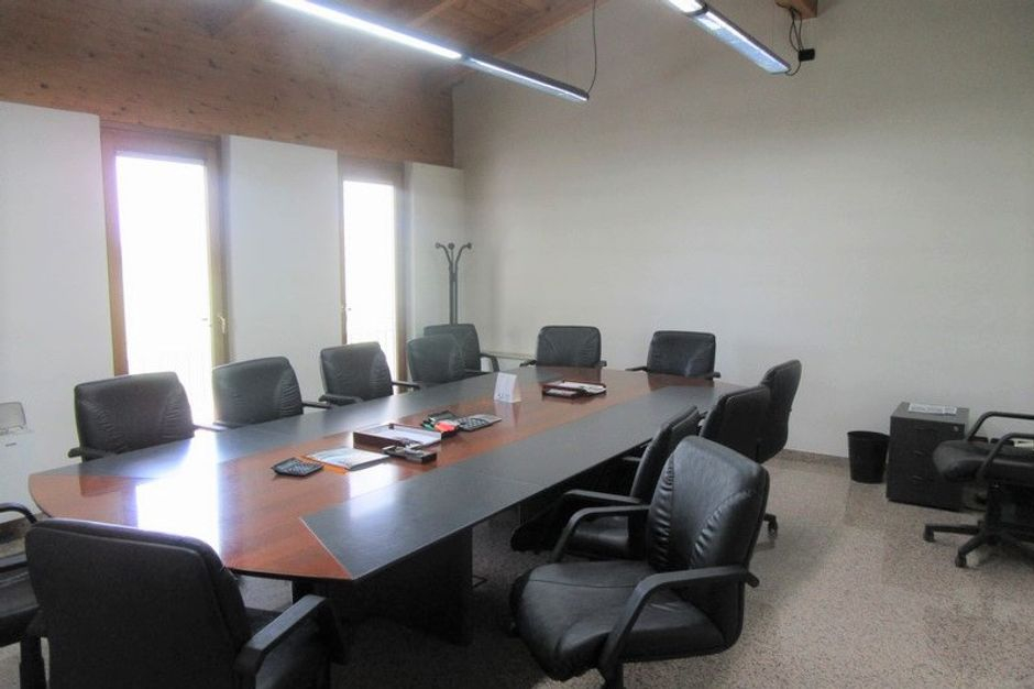 #7862 Palazzina uffici con capannone e piazzale in vendita - foto 4