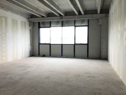 Unfinished office with parking space - Lote 7873 (Subasta 7873)