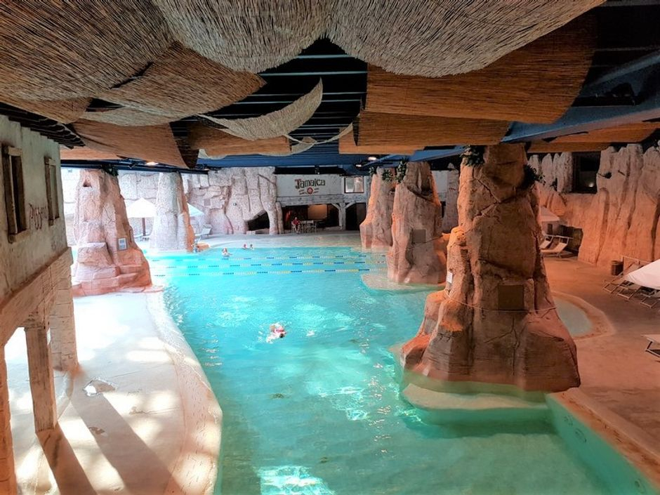 #7876 Centro polisportivo e wellness in vendita - foto 1