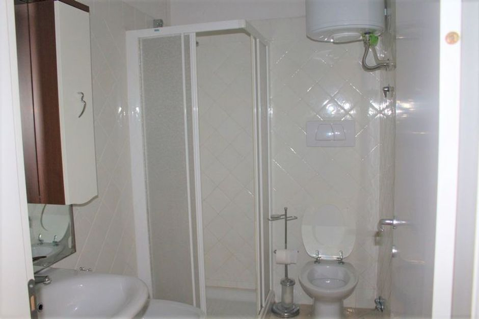 #7919 Locale commerciale di 51 mq - sub 7 in vendita - foto 3