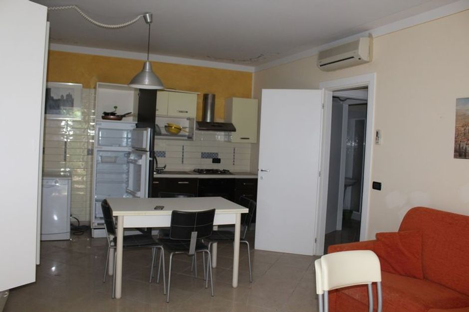 #7921 Locale commerciale di 54 mq con resede esclusiva - sub 9 in vendita - foto 3