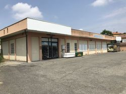Property for commercial use - Lote 8022 (Subasta 8022)