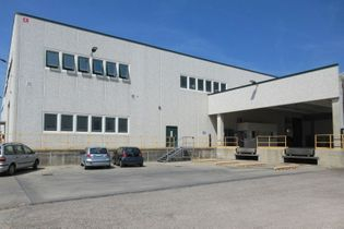 Capannoni artigianali in vendita