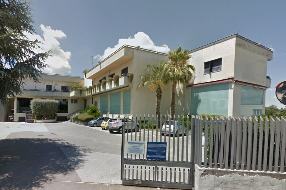 #8025 Porzione di fabbricato polivalente in vendita - foto 1