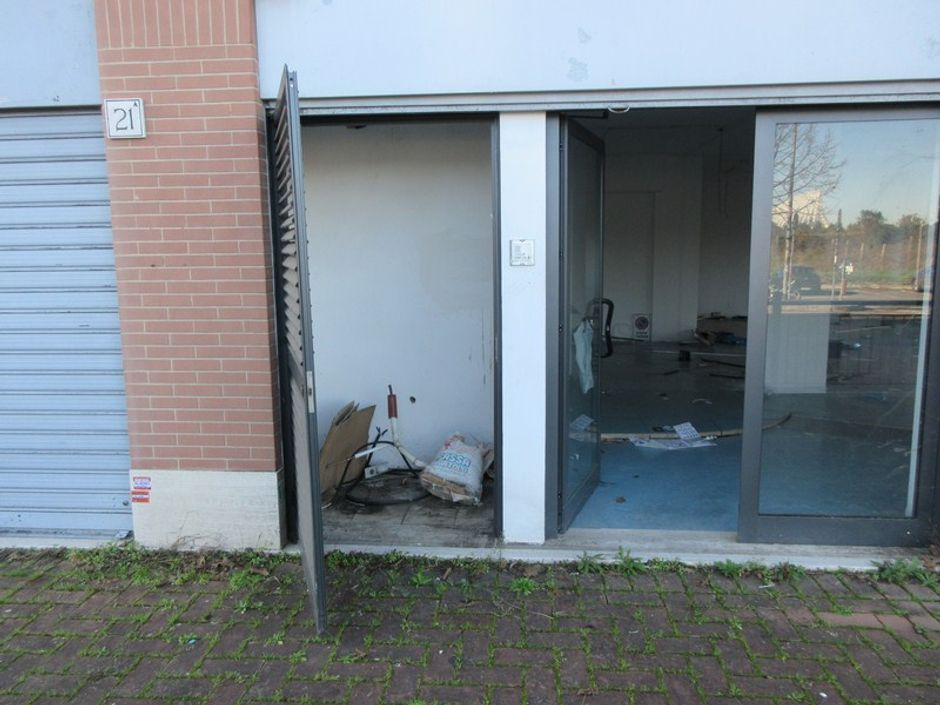 #8079 Negozio di 111 mq in complesso residenziale in vendita - foto 8