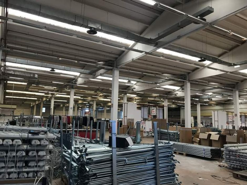 #8112 Porzione di capannone commerciale in vendita - foto 3
