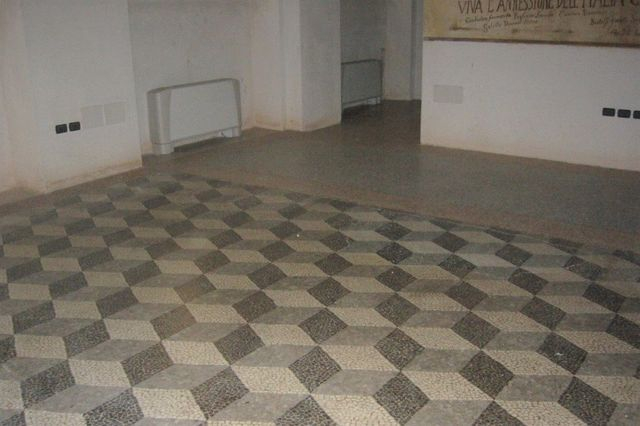 Negozi in vendita