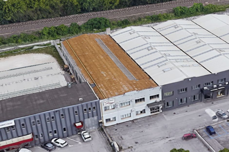 #8182 Porzione di capannone commerciale in vendita - foto 2