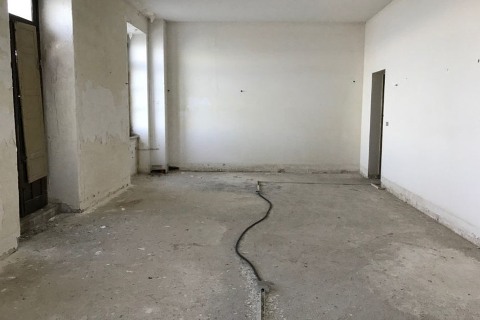 #8247 Edificio storico in posizione centrale in vendita - foto 4