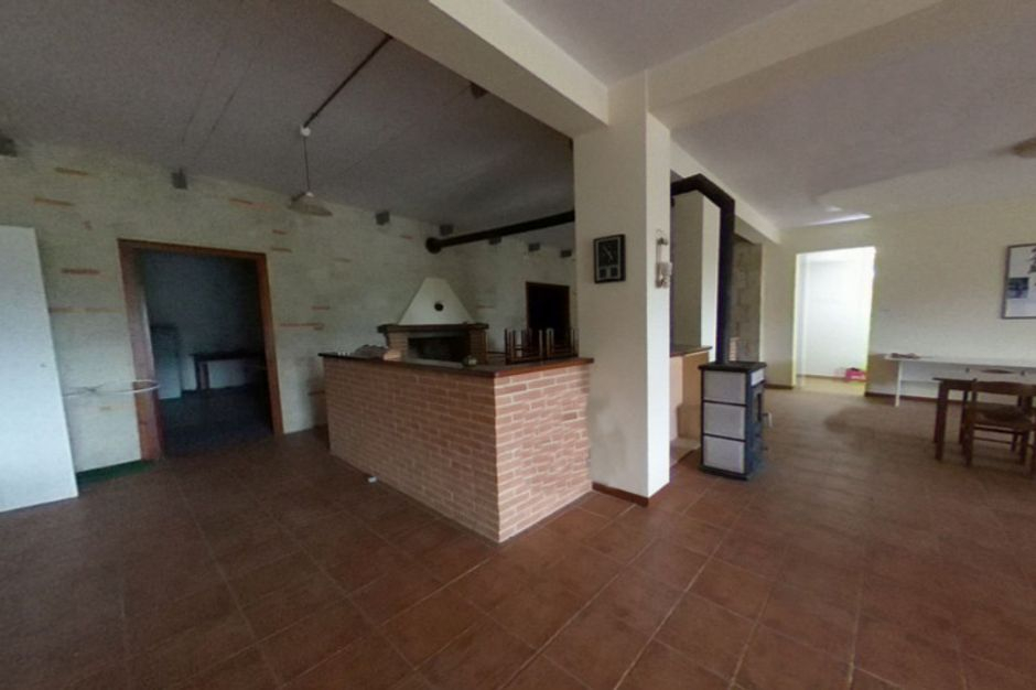#8413 Sala ricevimenti con piscina in vendita - foto 1