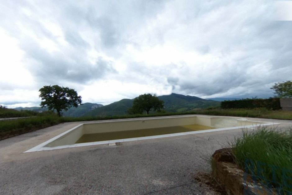 #8413 Sala ricevimenti con piscina in vendita - foto 4