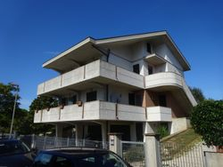 First floor apartment with garage - Lot 8451 (Auction 8451)