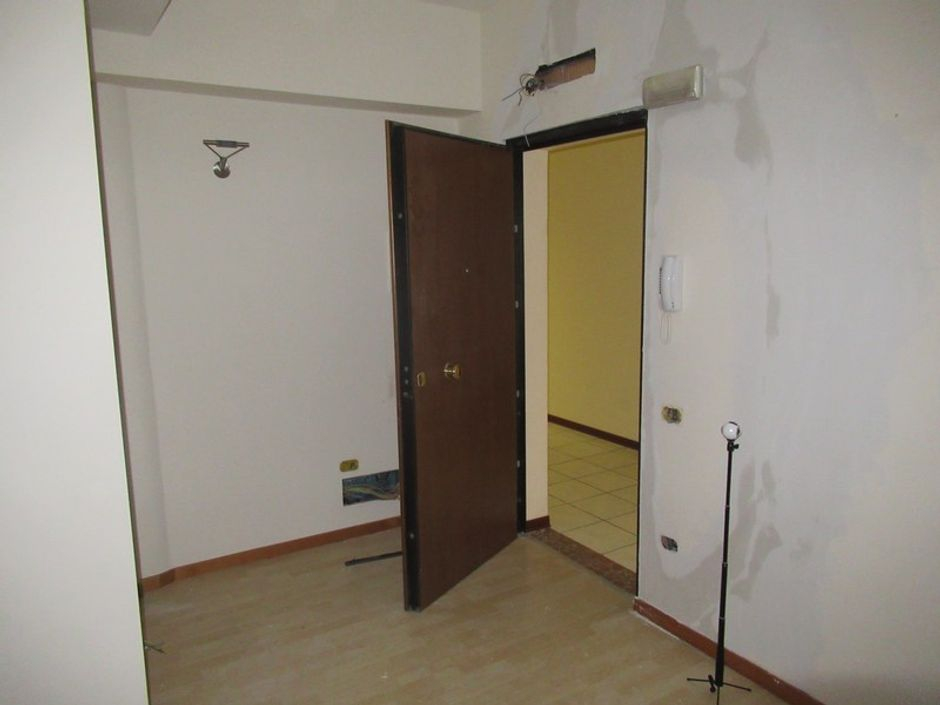 #8493 Deposito artigianale al piano primo di 55 mq in vendita - foto 3