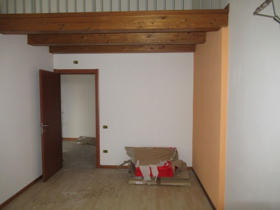 #8493 Deposito artigianale al piano primo di 55 mq in vendita - foto 11