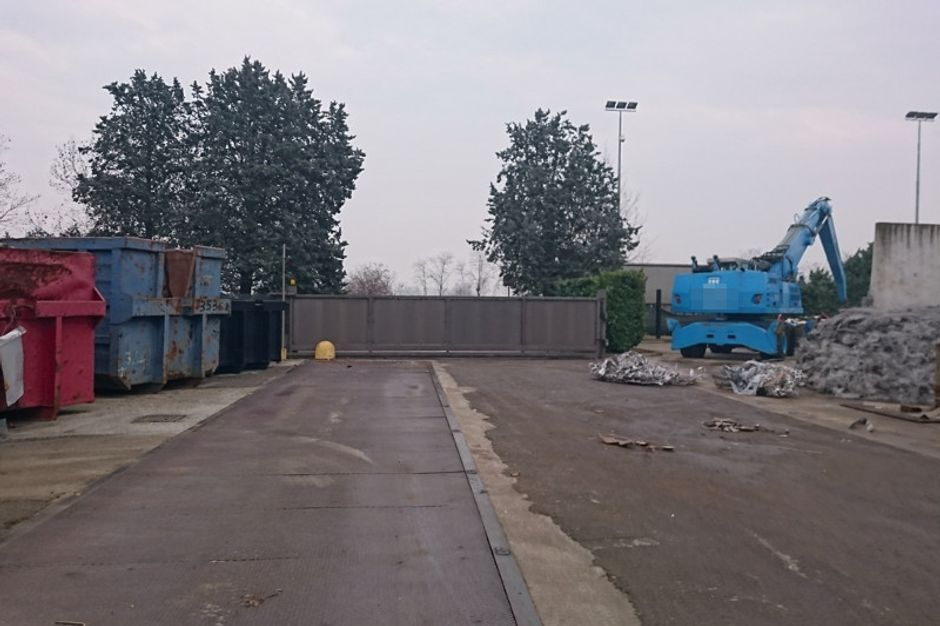 #8516 Complesso industriale con ampio piazzale in vendita - foto 7