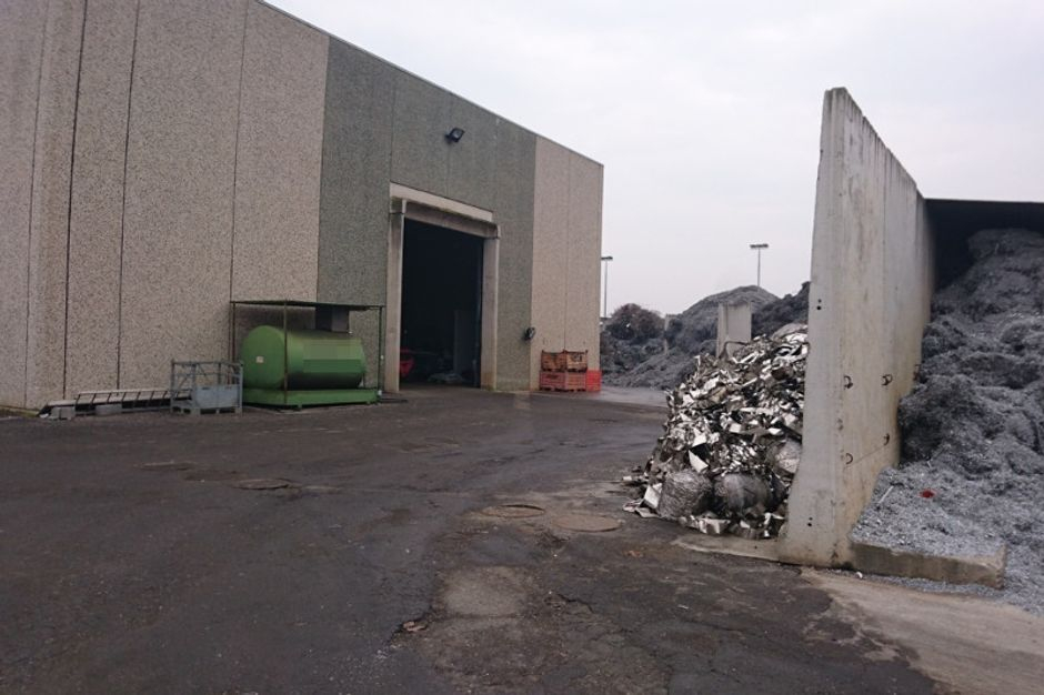 #8516 Complesso industriale con ampio piazzale in vendita - foto 10