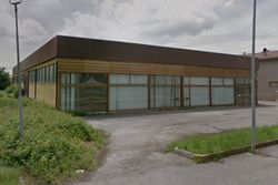 sqm showroom with parking - Lot 8561 (Auction 8561)