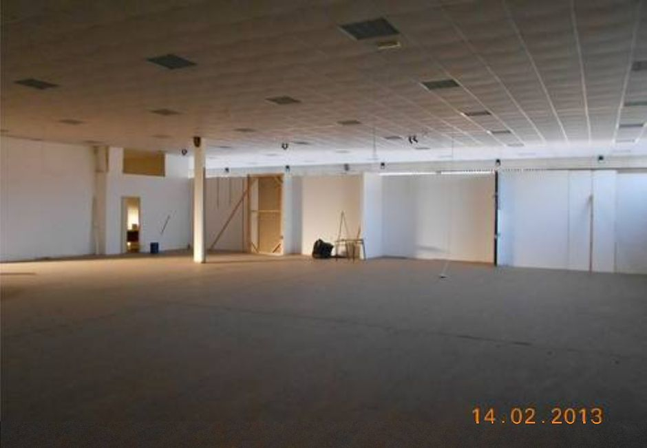 #8561 Showroom di 788 mq con parcheggio in vendita - foto 3