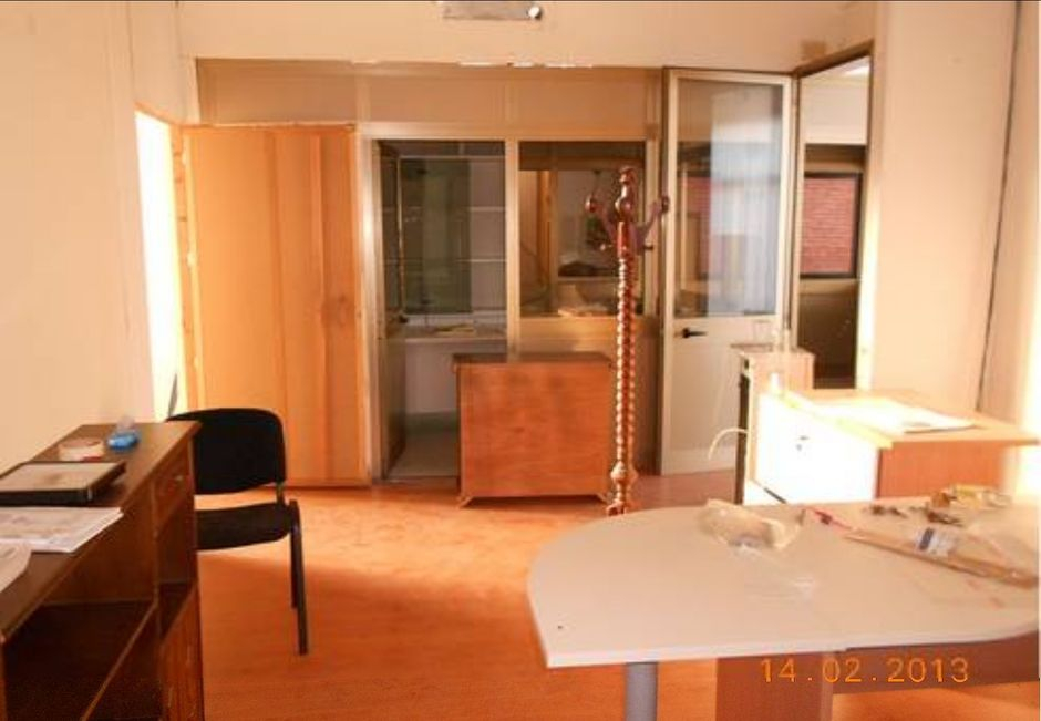 #8561 Showroom di 788 mq con parcheggio in vendita - foto 5