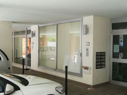 Showcase exhibition on the ground floor - Lot 858 (Auction 858)