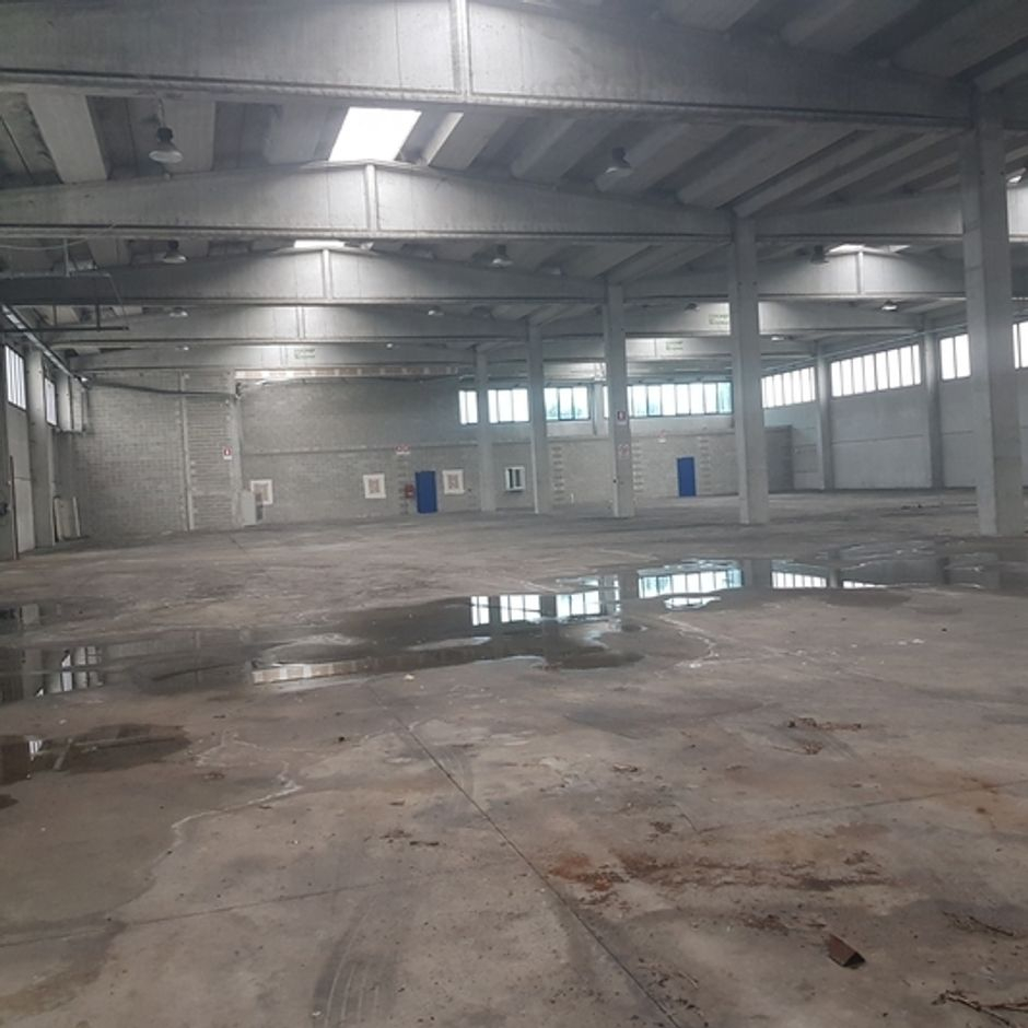 #8592 Capannone industriale di 2.531 mq con edificabilità residua in vendita - foto 4
